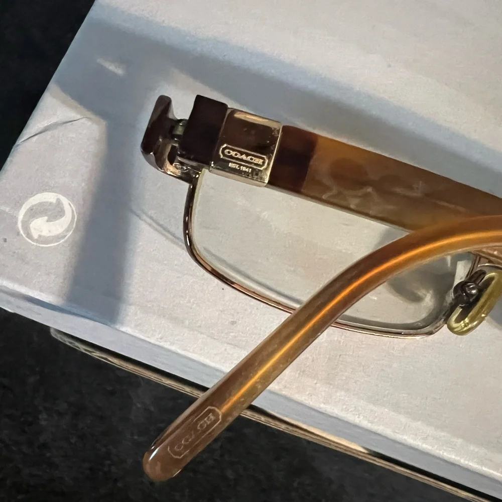 This is a pair coach eyeglasses - Picture 2 of 6